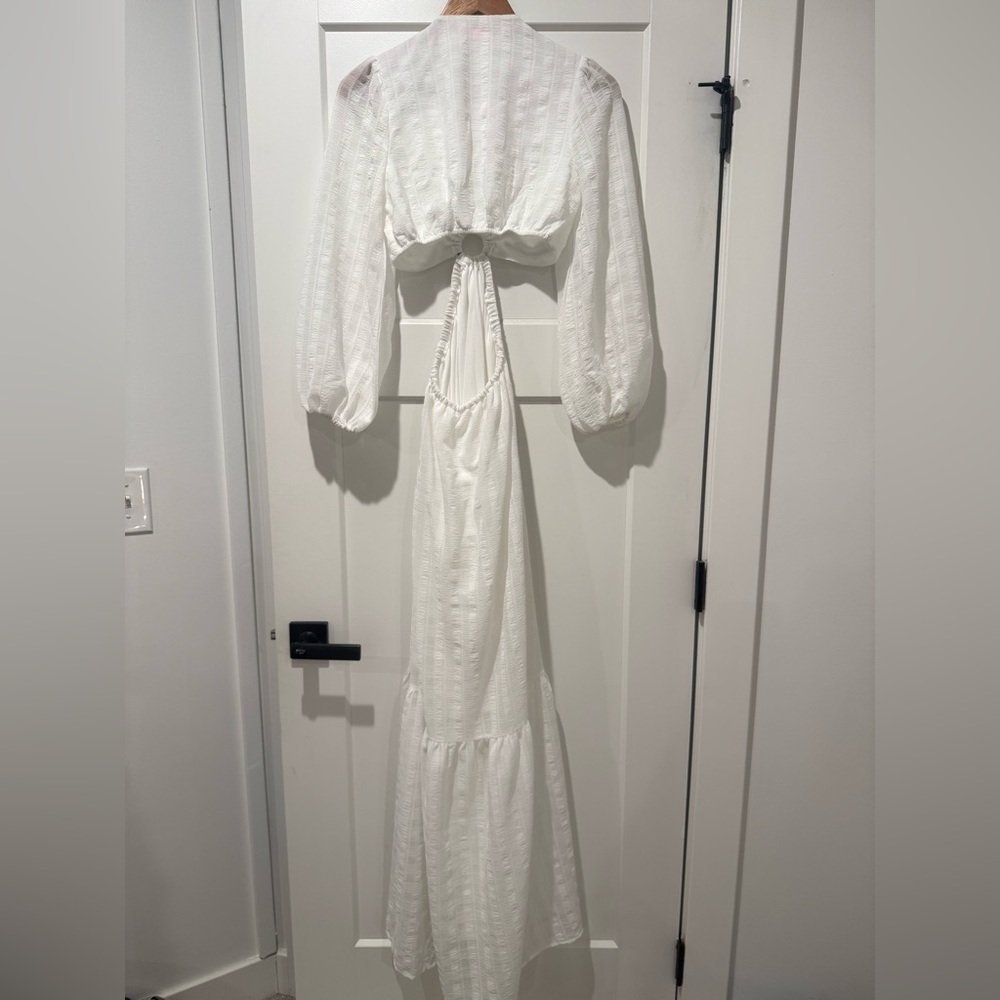 Hello Molly White Long Sleeve Maxi Dress - Picture 2 of 3